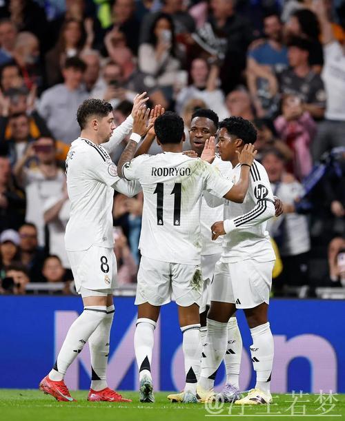 皇马深陷困局！4亿欧豪华组合难共存，熊皇或将离队